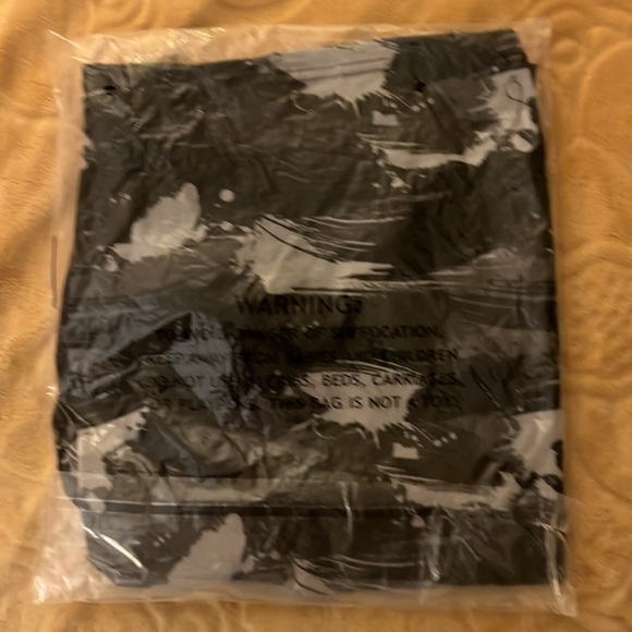 Shadow Sport Ruched Tank - Size Large - Picture 2 of 5